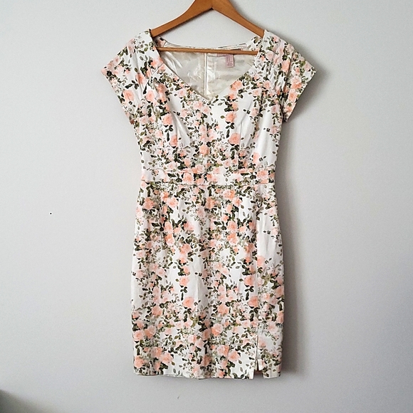 Forever 21 Dresses & Skirts - Forever 21 Contemporary Floral Sheath Dress